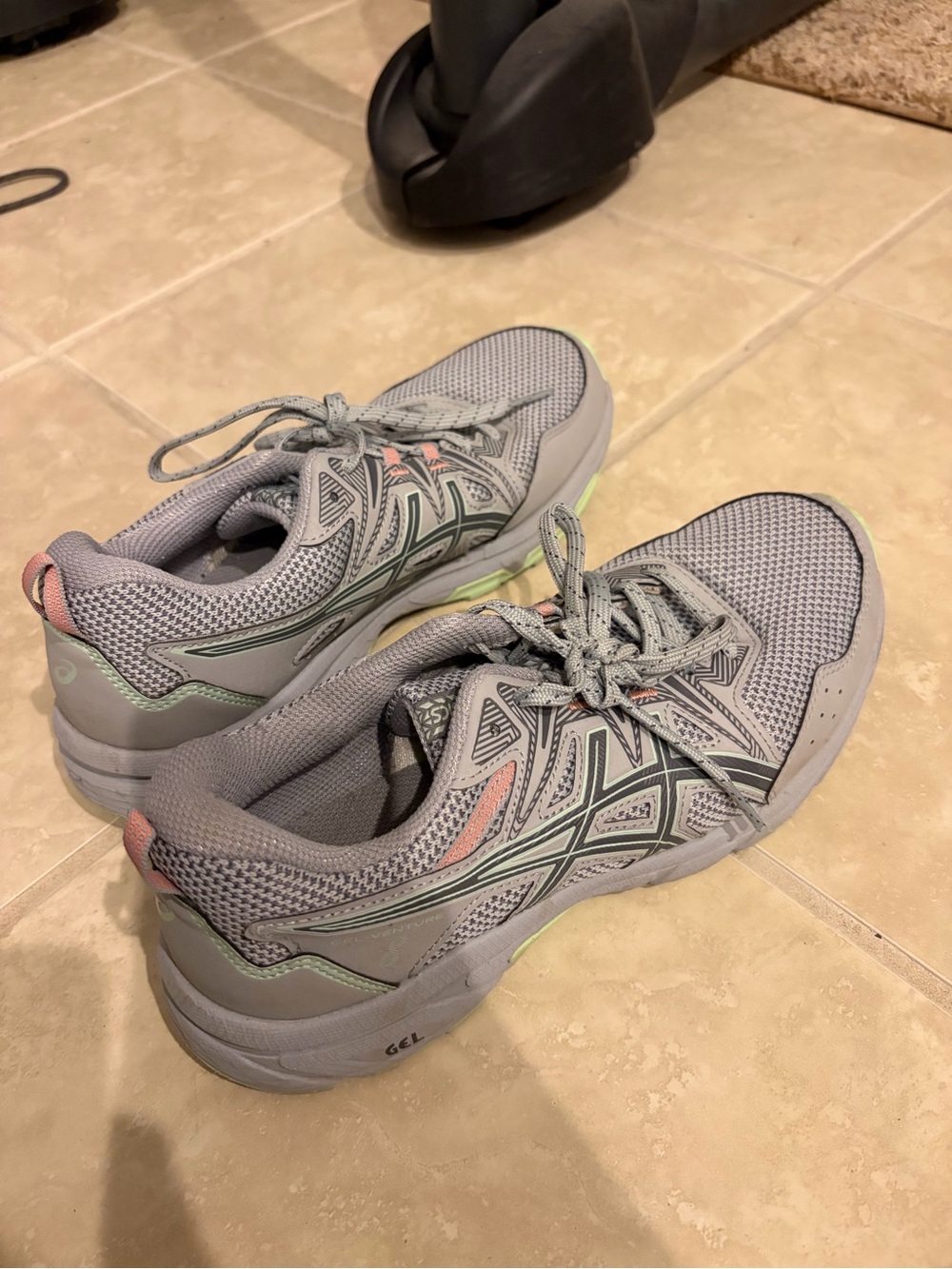 ASICS Gel-Venture 8 Womens Light Gray Mesh Running Shoes